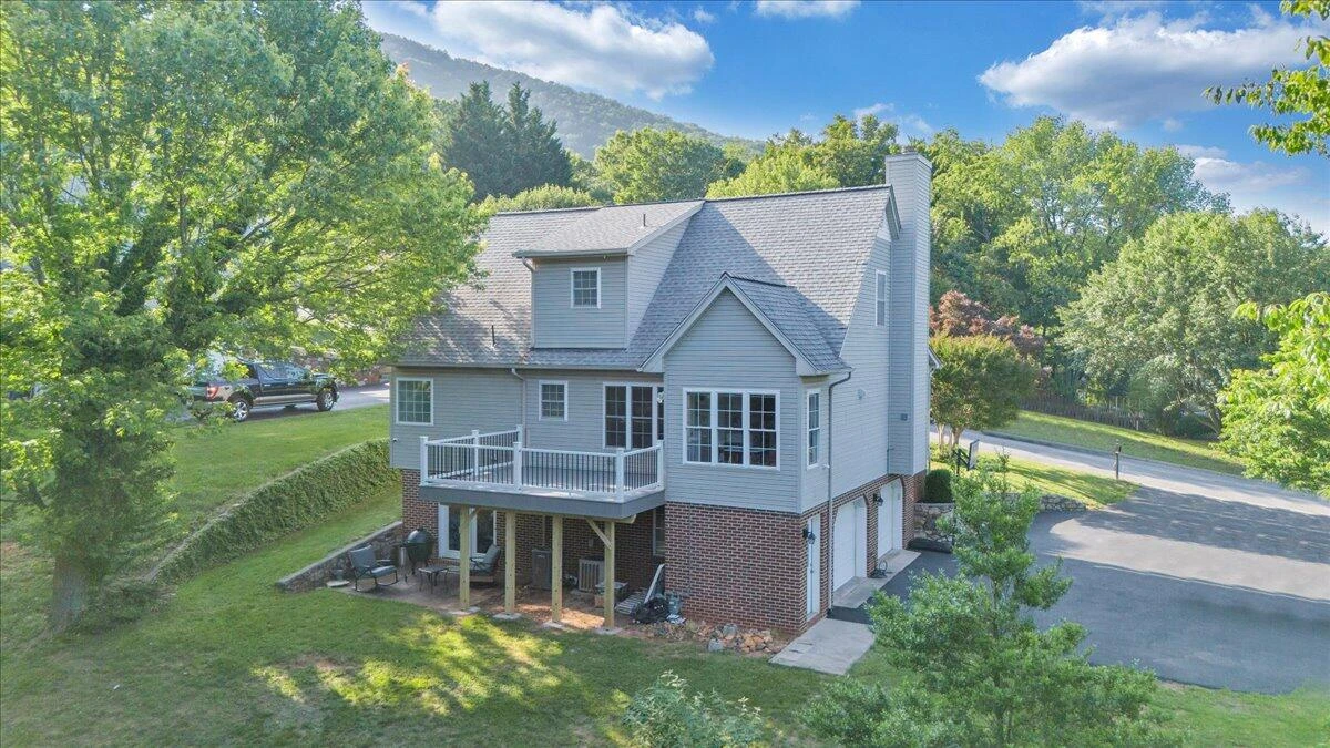 828 Ray ST - Photo 81