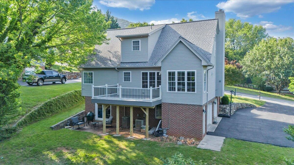 828 Ray ST - Photo 82