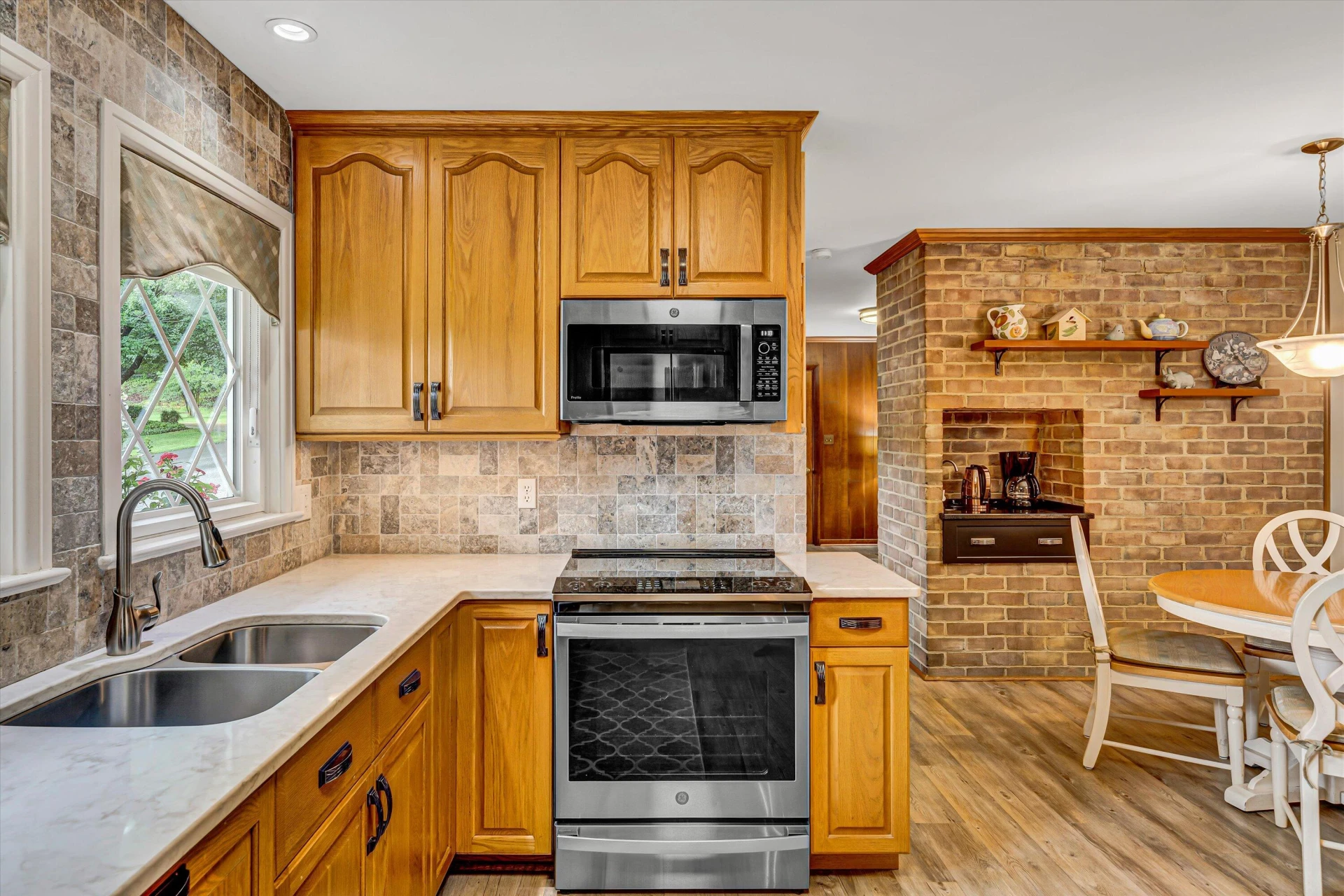 2517 Sprucewood RD - Photo 17