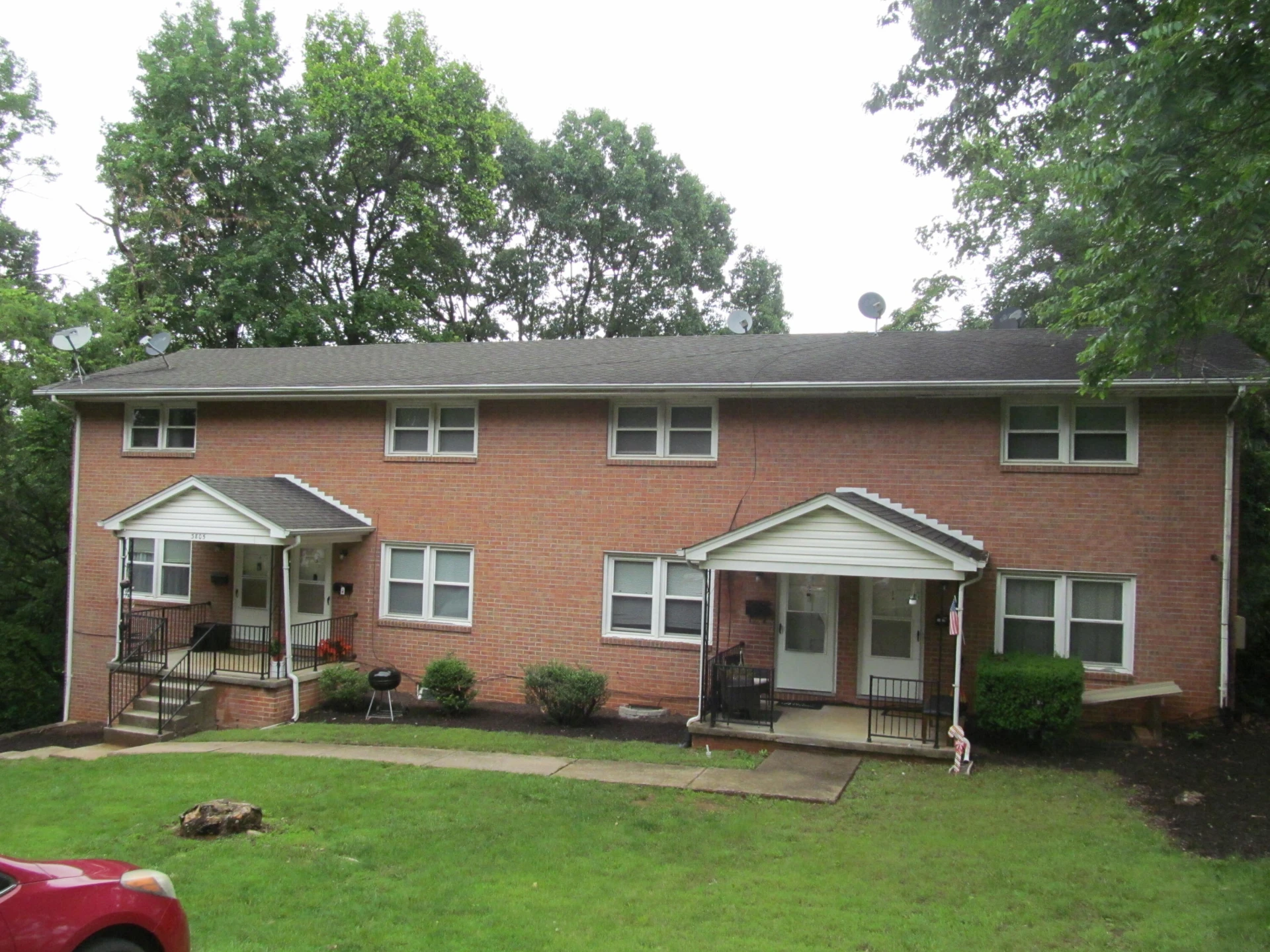 3805 Grandview AVE
