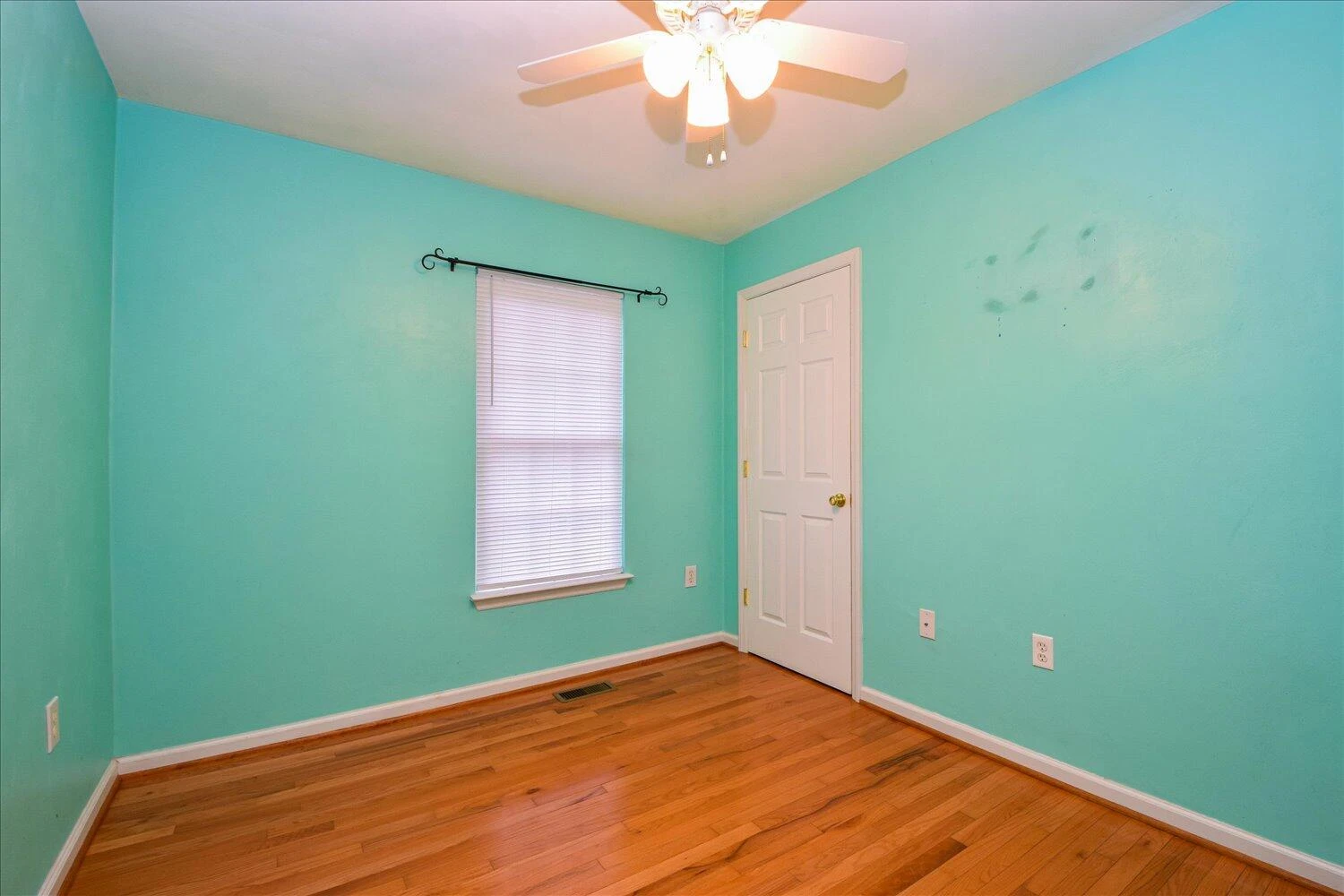 4882 Horseman DR - Photo 13