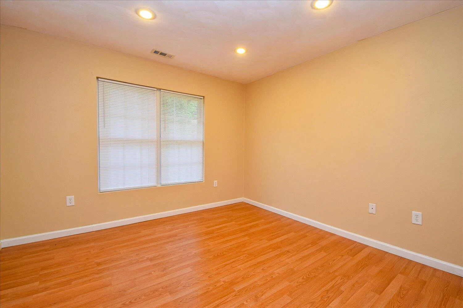 4882 Horseman DR - Photo 17