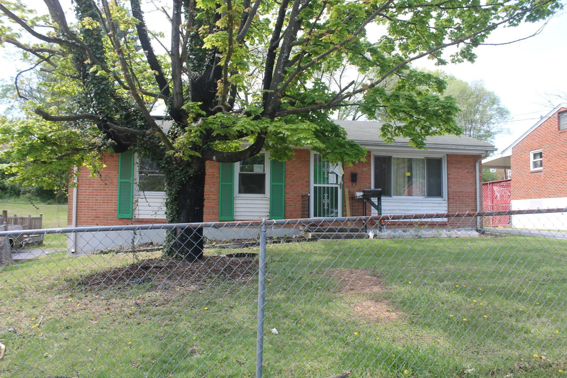 1522 Andrews RD - Photo 2
