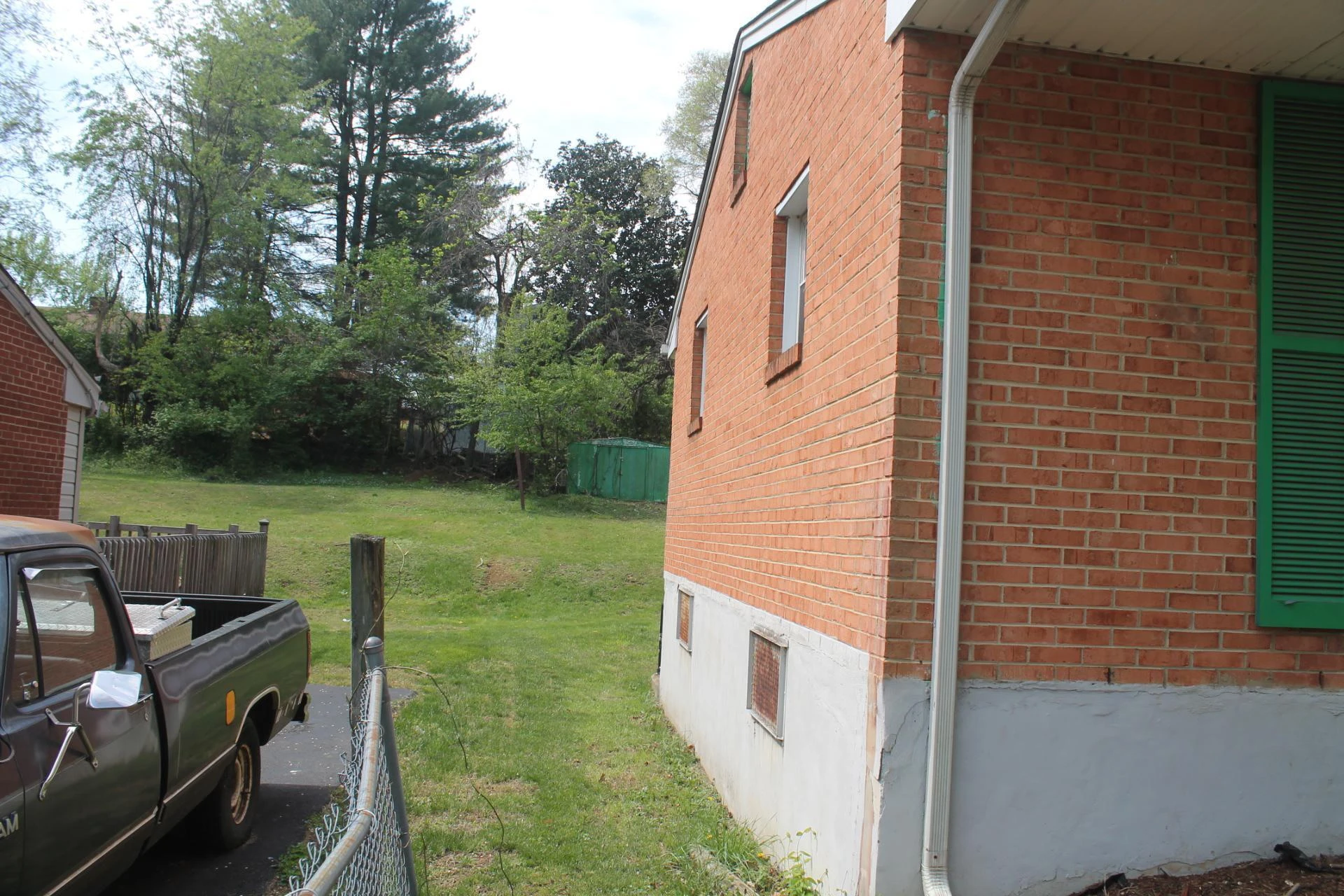 1522 Andrews RD - Photo 3