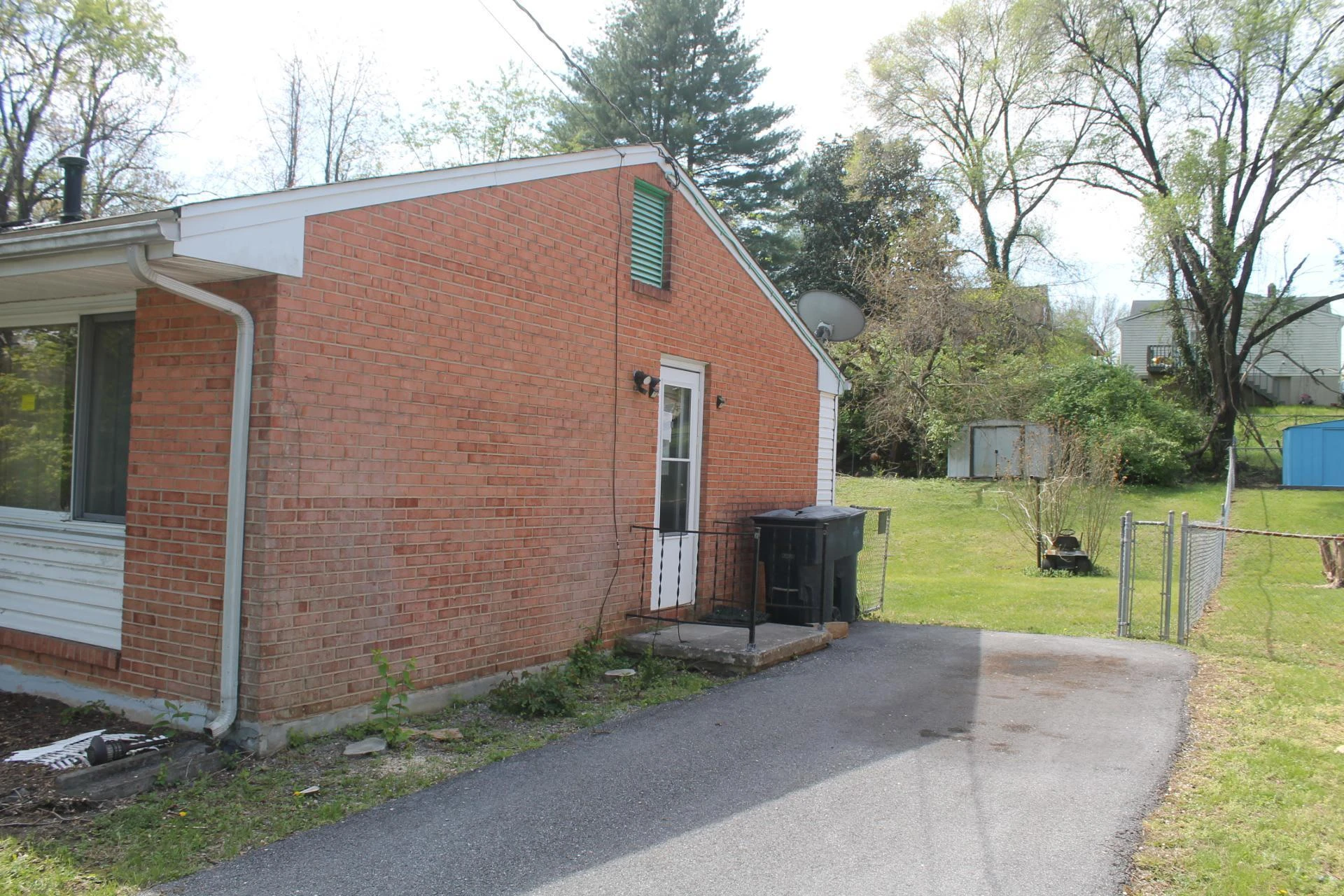 1522 Andrews RD - Photo 4