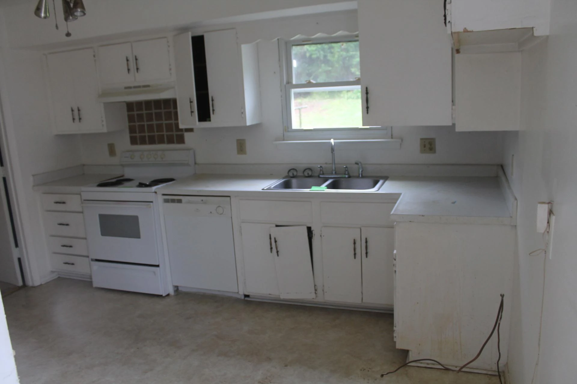 1522 Andrews RD - Photo 7