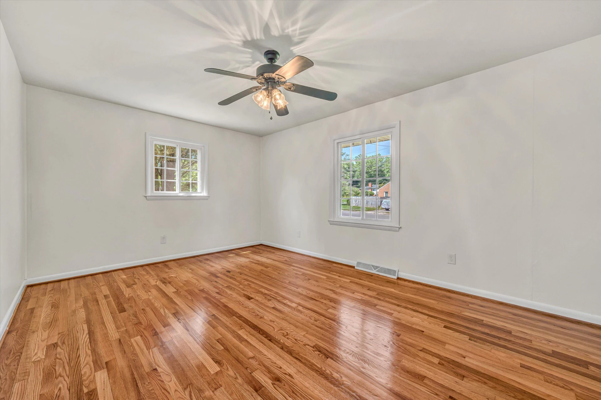4566 Girard DR - Photo 16