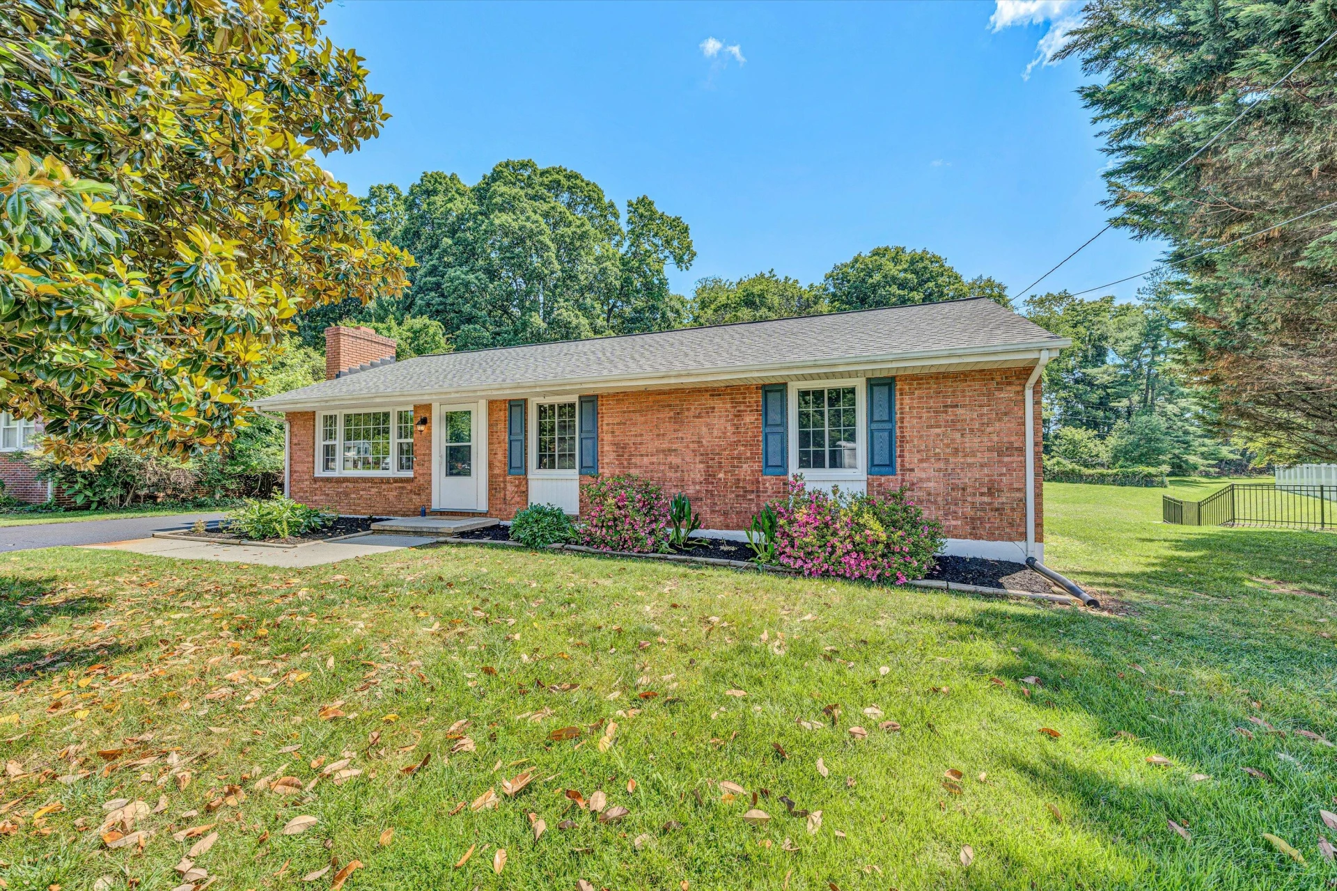 4566 Girard DR - Photo 2