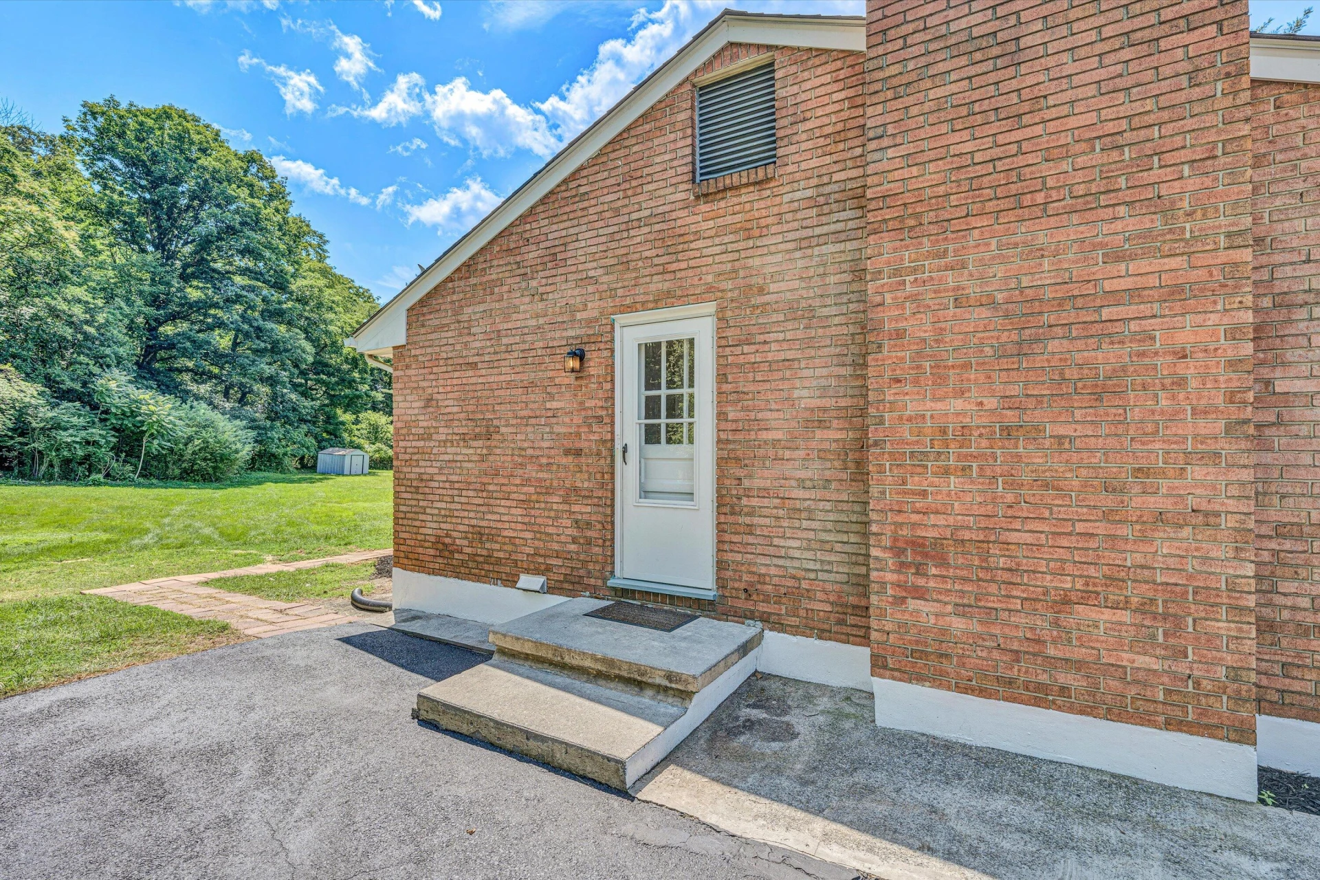 4566 Girard DR - Photo 30