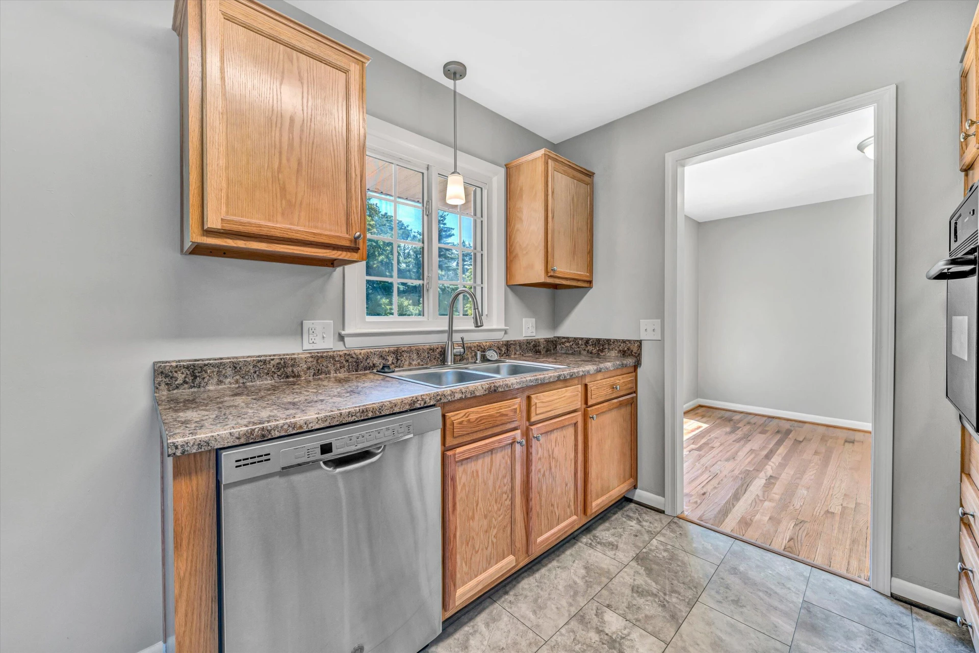 4566 Girard DR - Photo 8