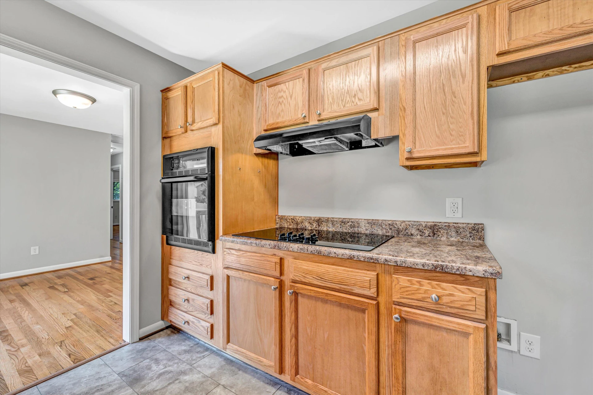 4566 Girard DR - Photo 9