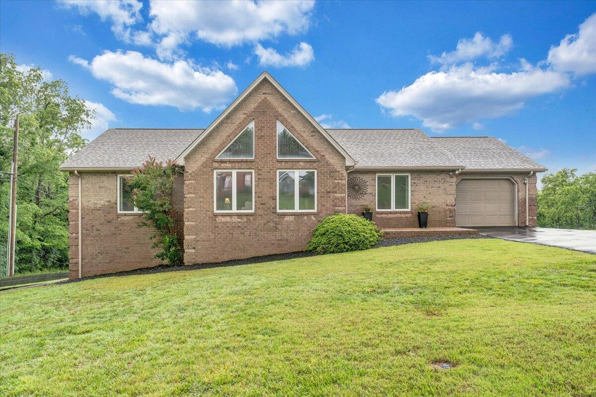 1341 Johnsbury CT