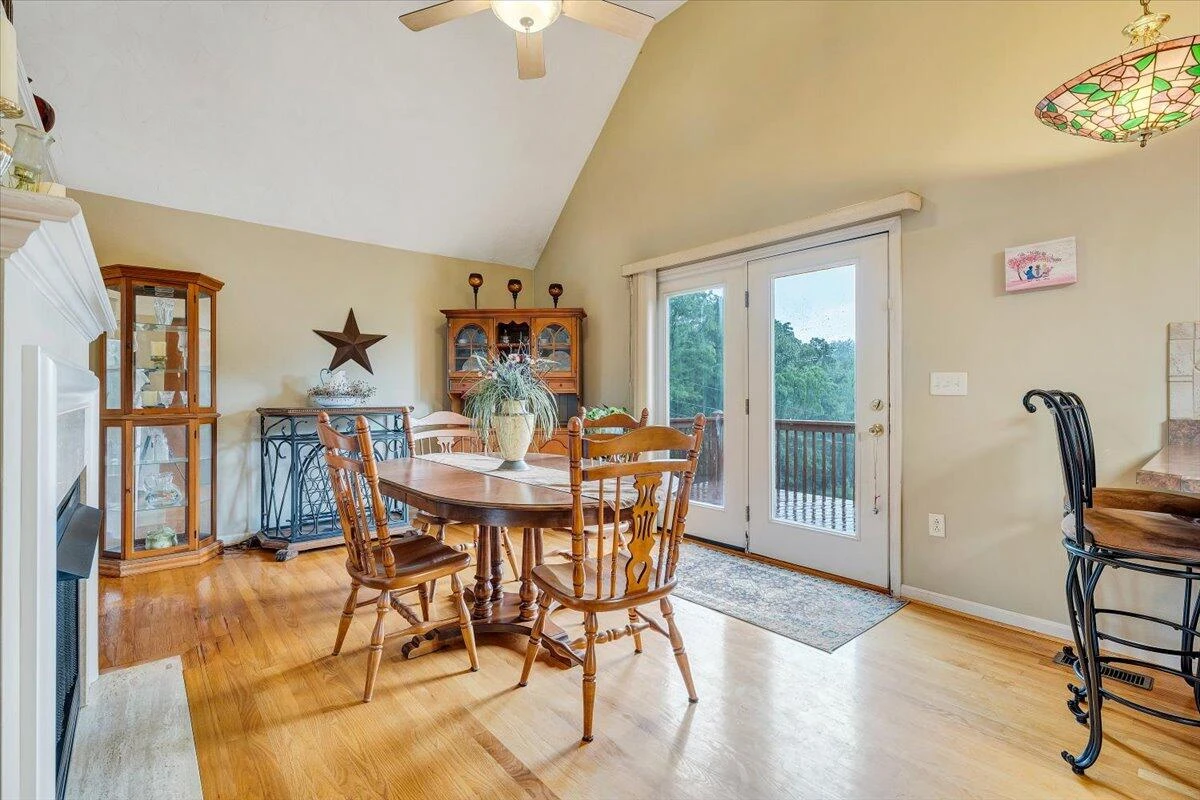1341 Johnsbury CT - Photo 14