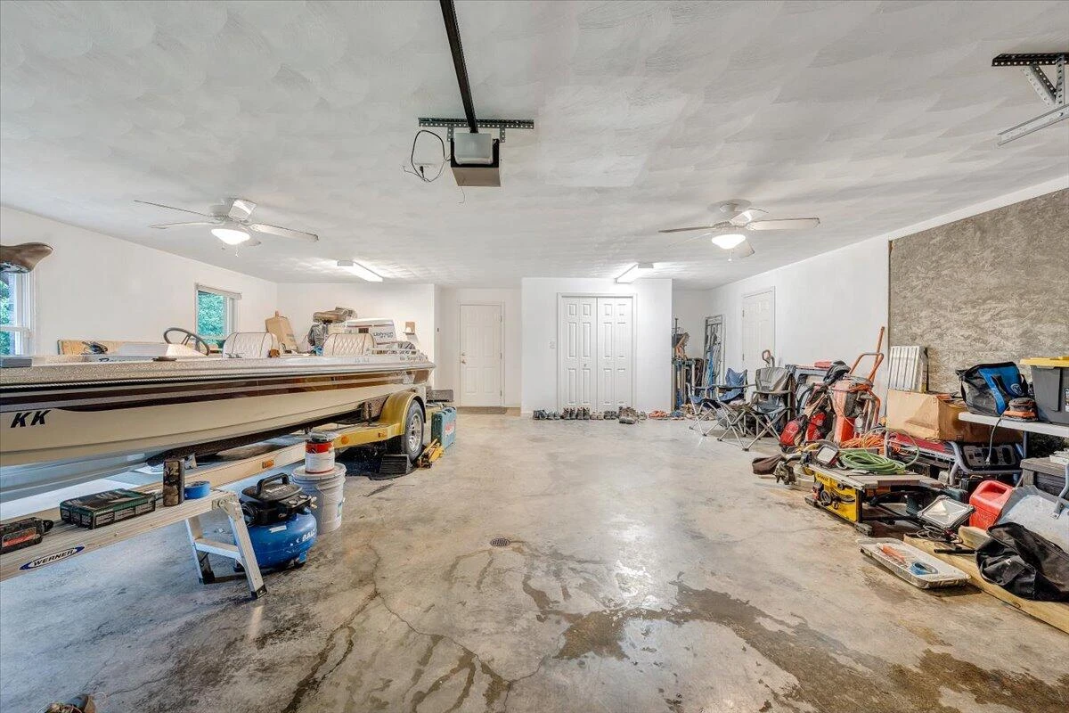 1341 Johnsbury CT - Photo 37