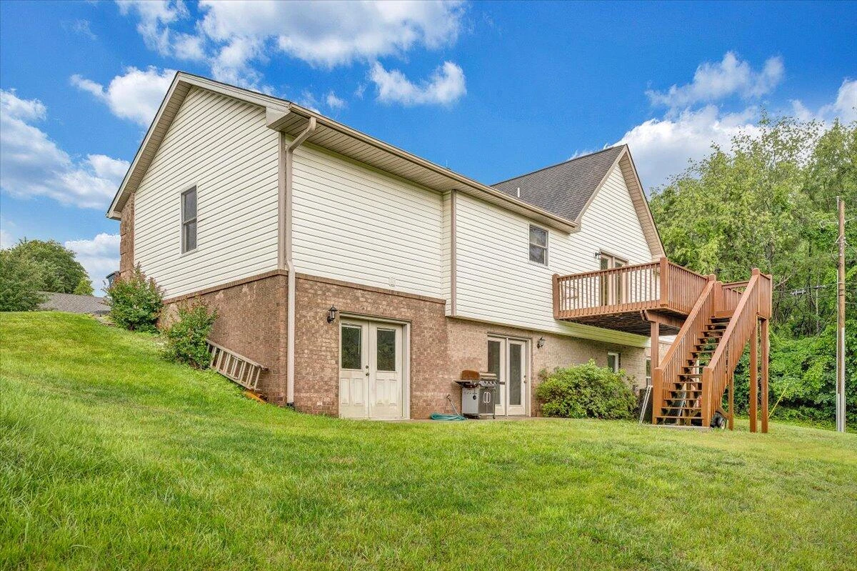 1341 Johnsbury CT - Photo 40