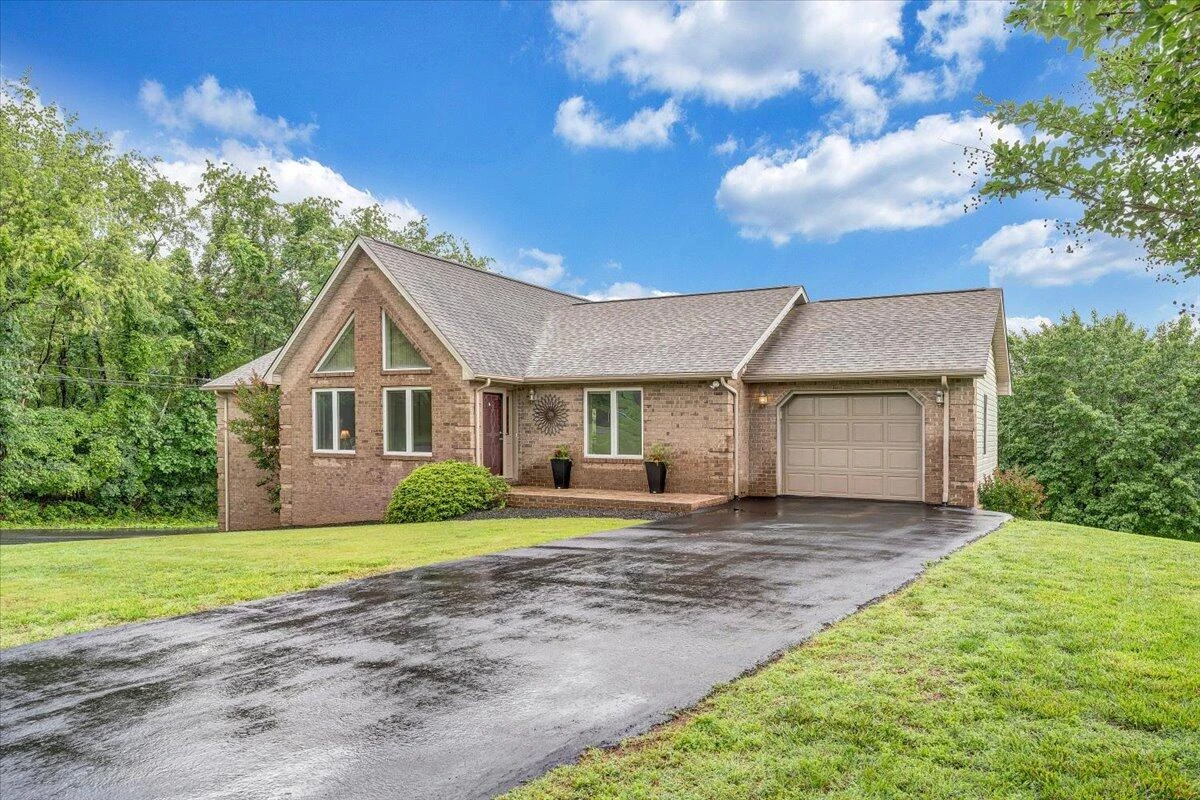 1341 Johnsbury CT - Photo 46