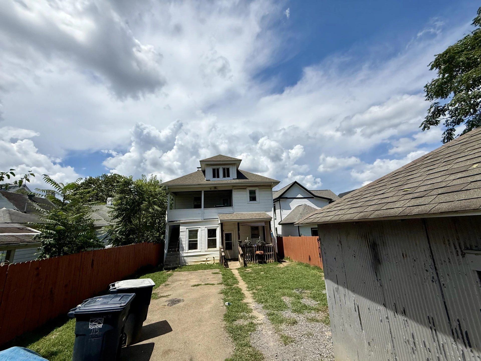 715 Highland AVE - Photo 14
