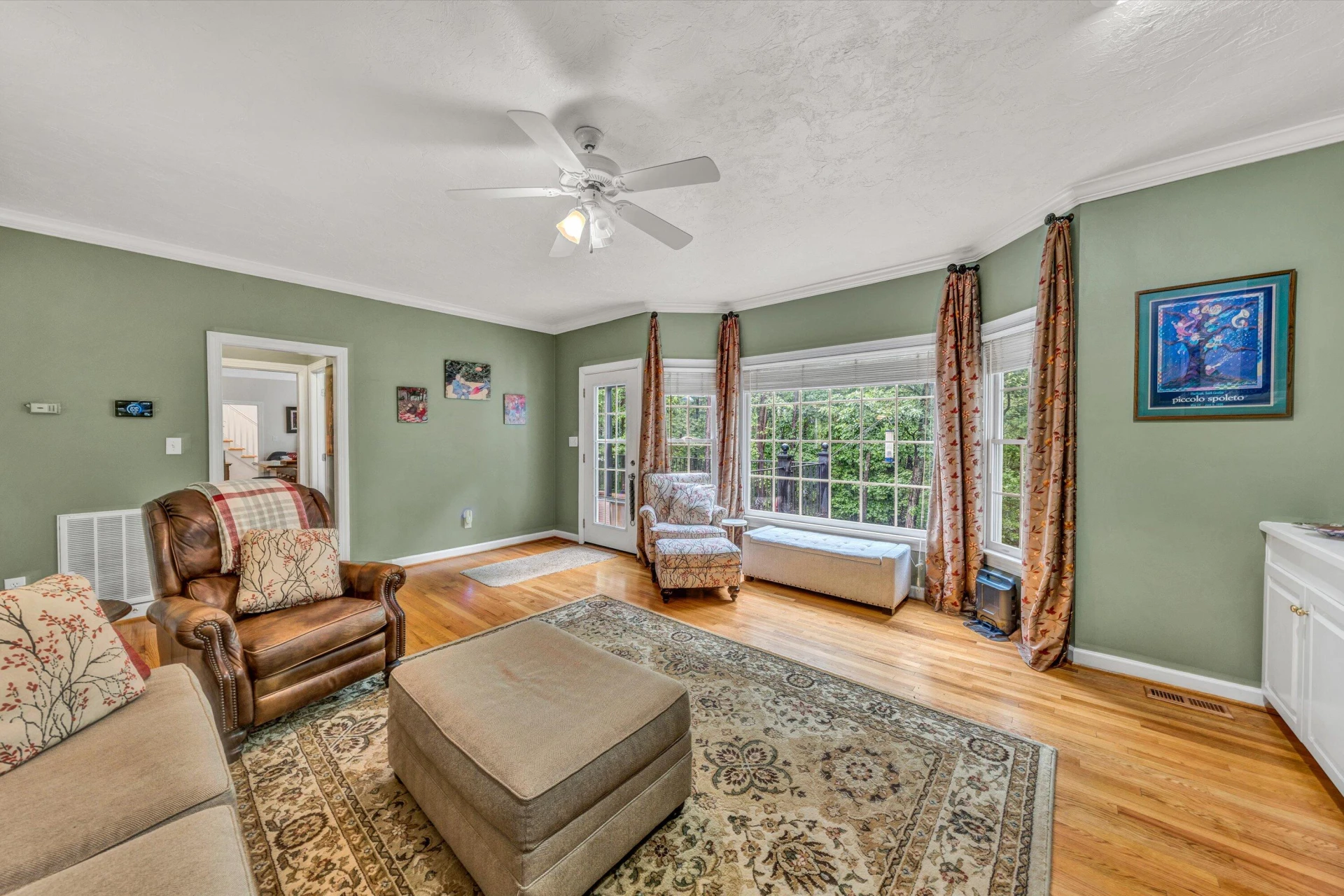 196 Buckingham CT - Photo 10