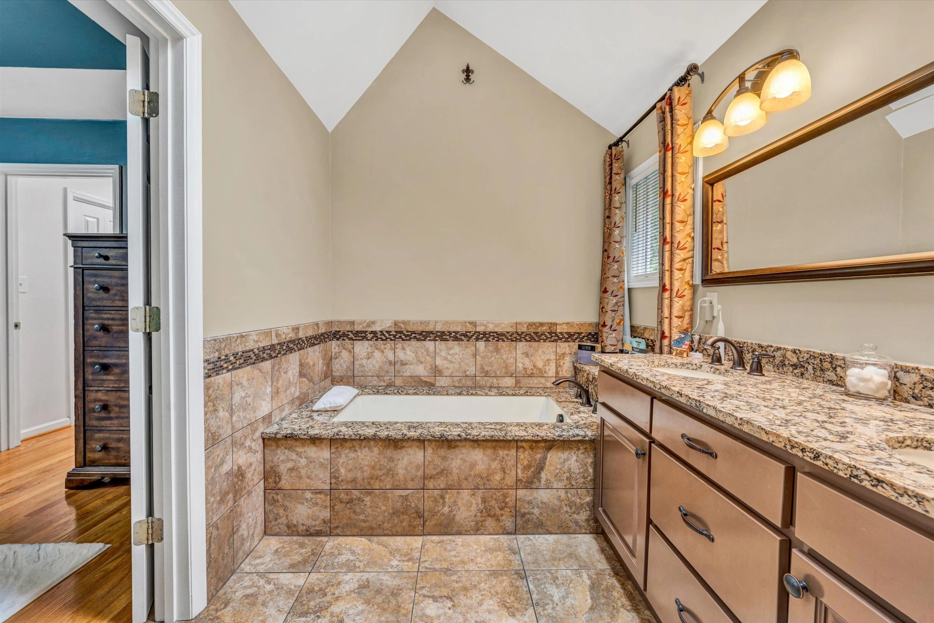 196 Buckingham CT - Photo 26