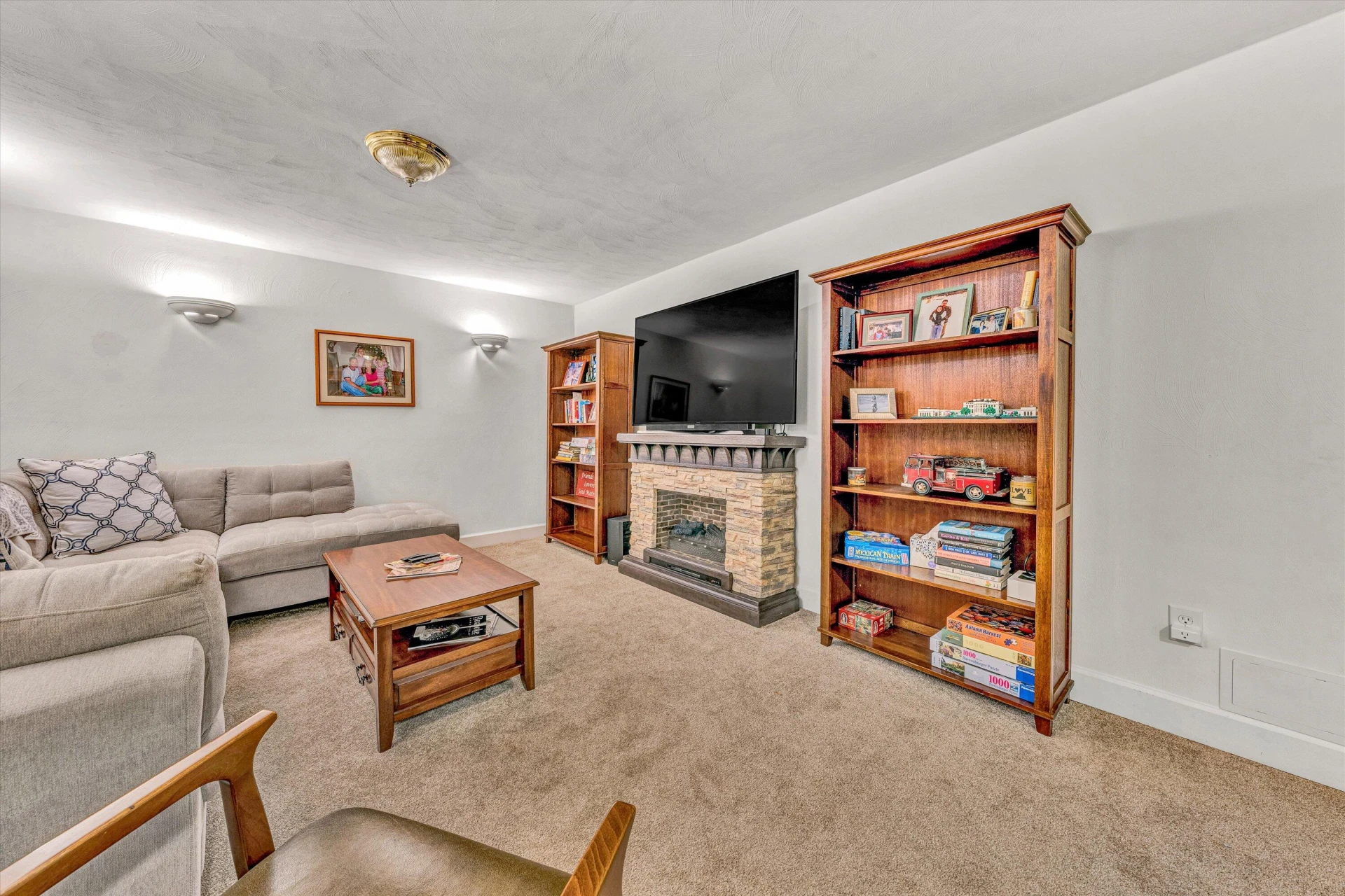 196 Buckingham CT - Photo 39