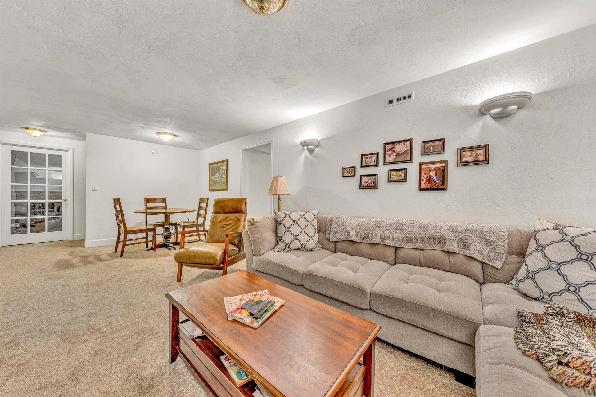 196 Buckingham CT - Photo 40