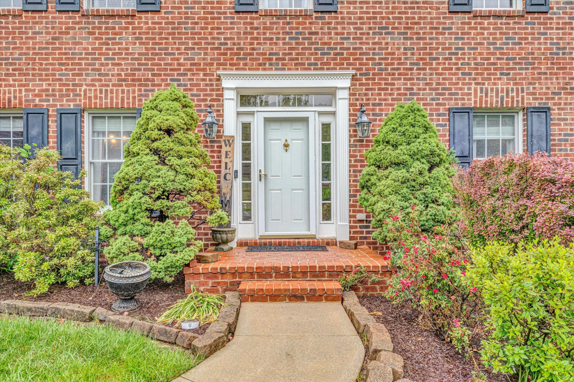 196 Buckingham CT - Photo 5