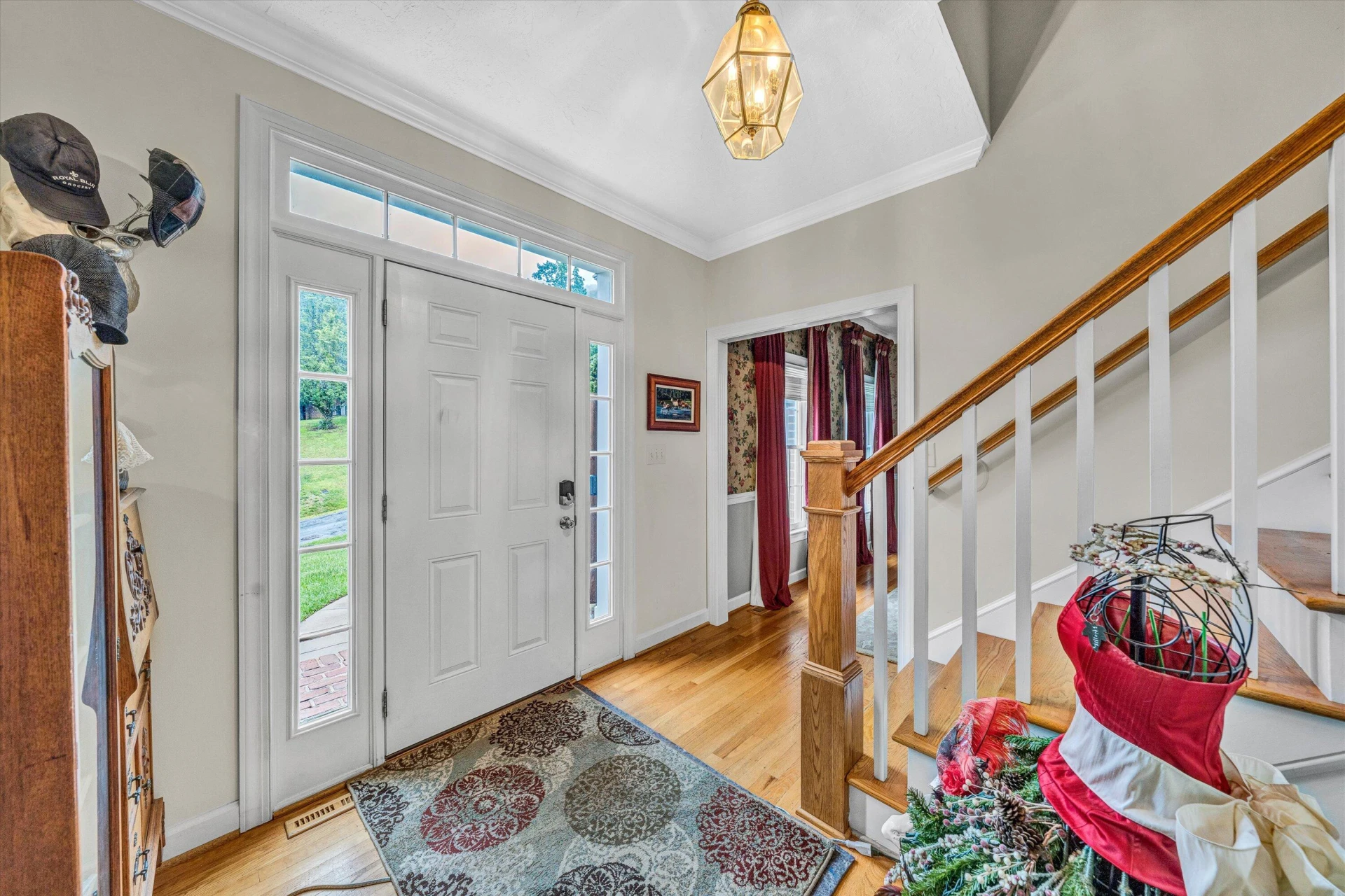 196 Buckingham CT - Photo 6