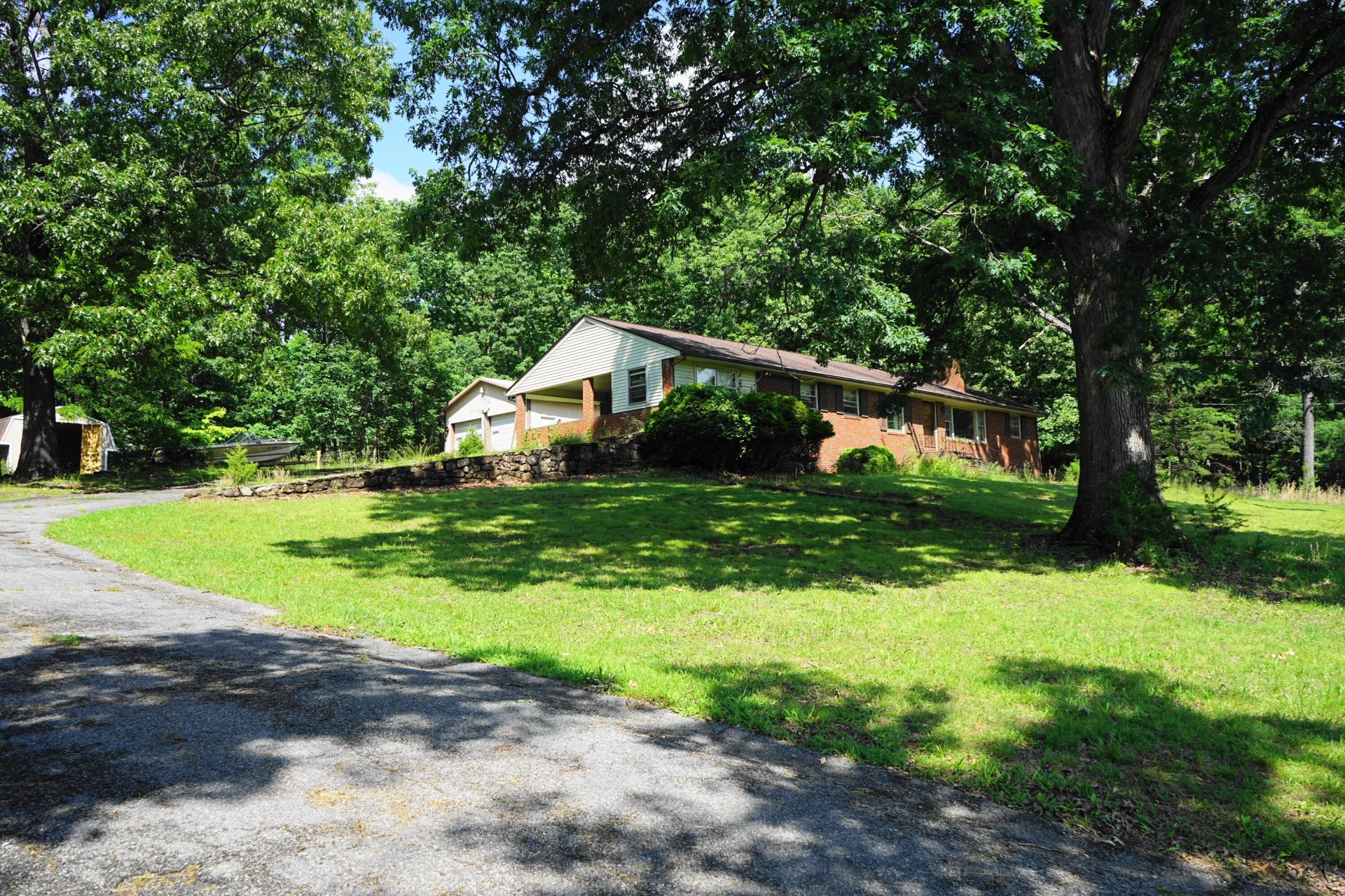 891 Blue Ridge DR