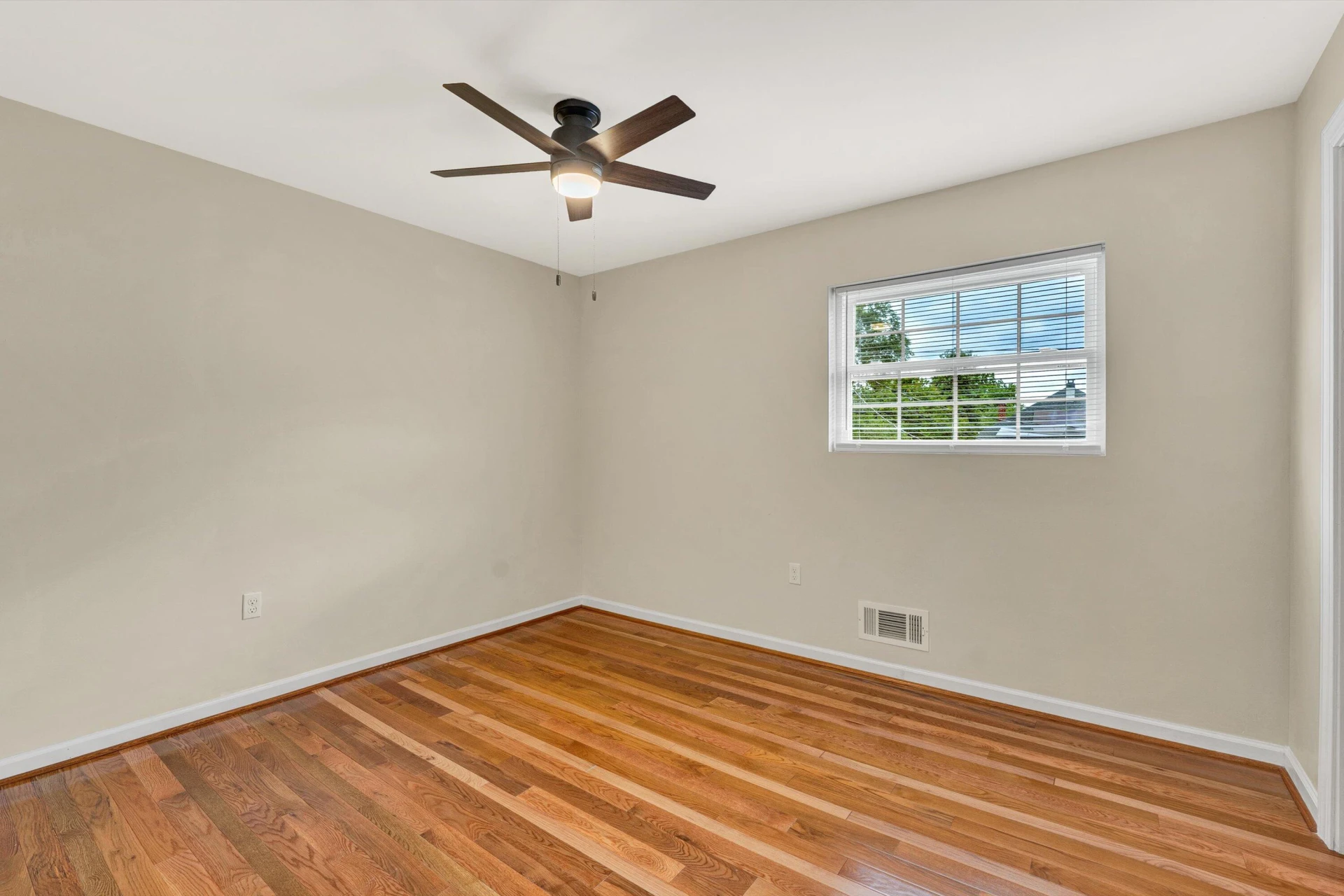 1801 Bluemont AVE #G - Photo 12