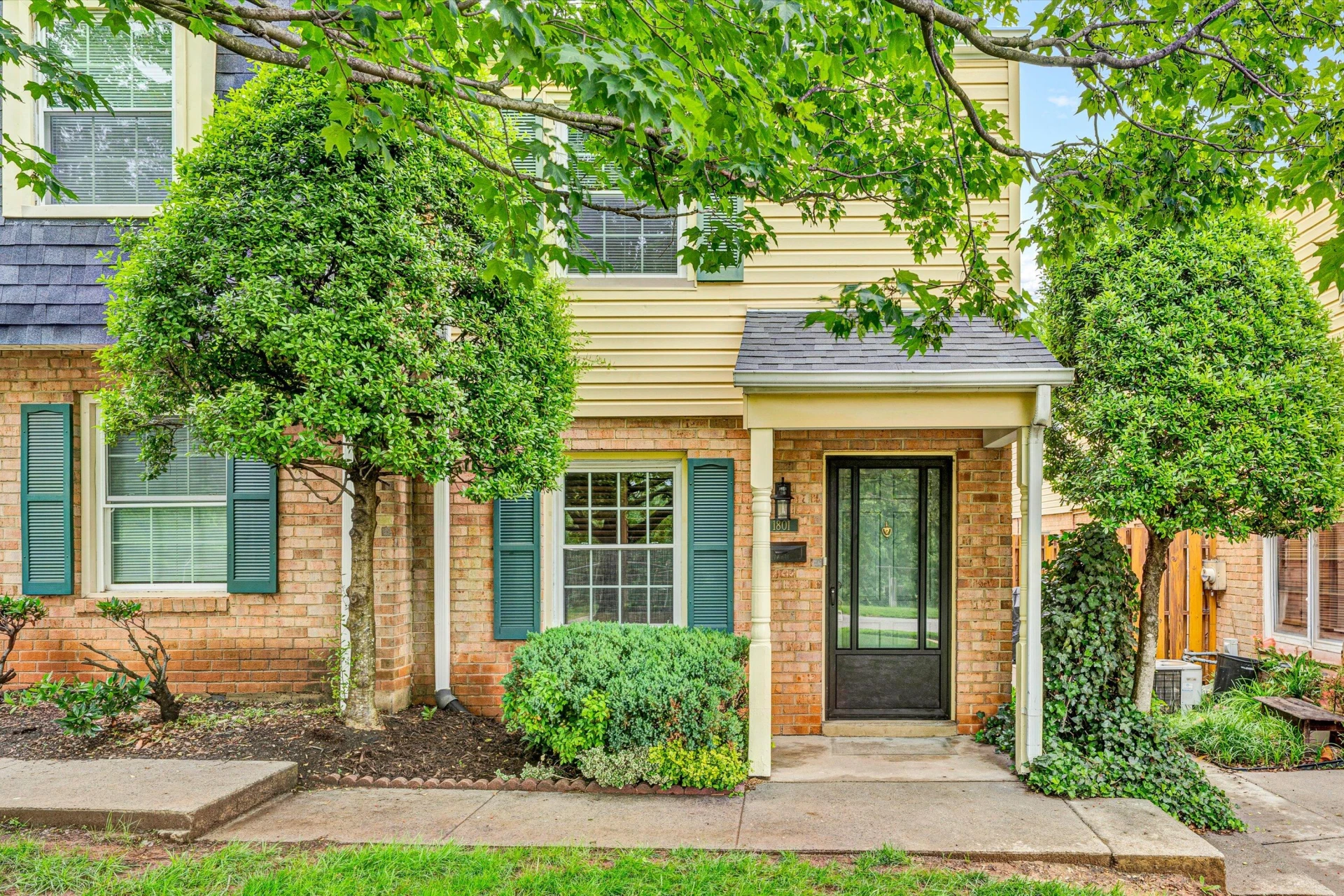 1801 Bluemont AVE #G - Photo 2