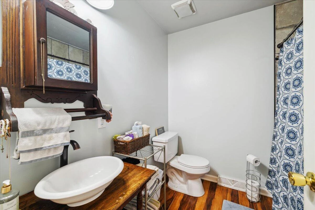 2266 Medford RD - Photo 11