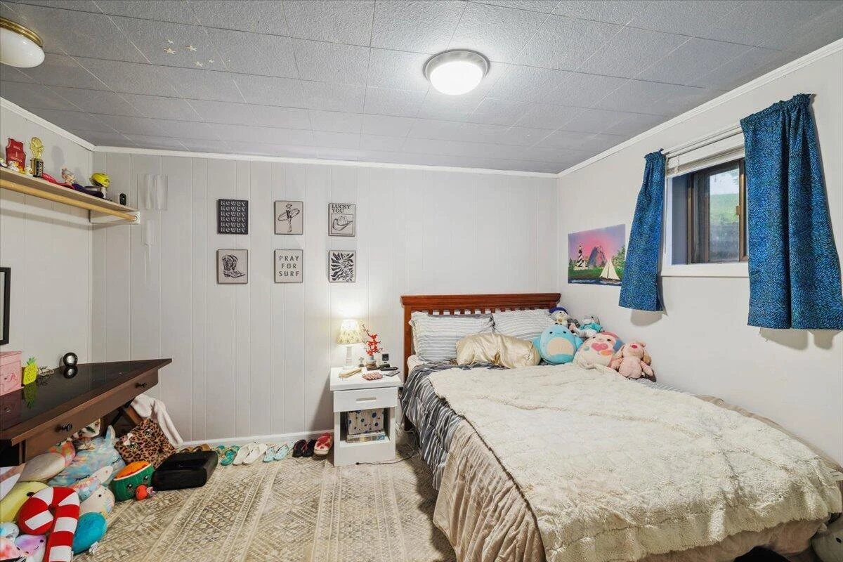 2266 Medford RD - Photo 16