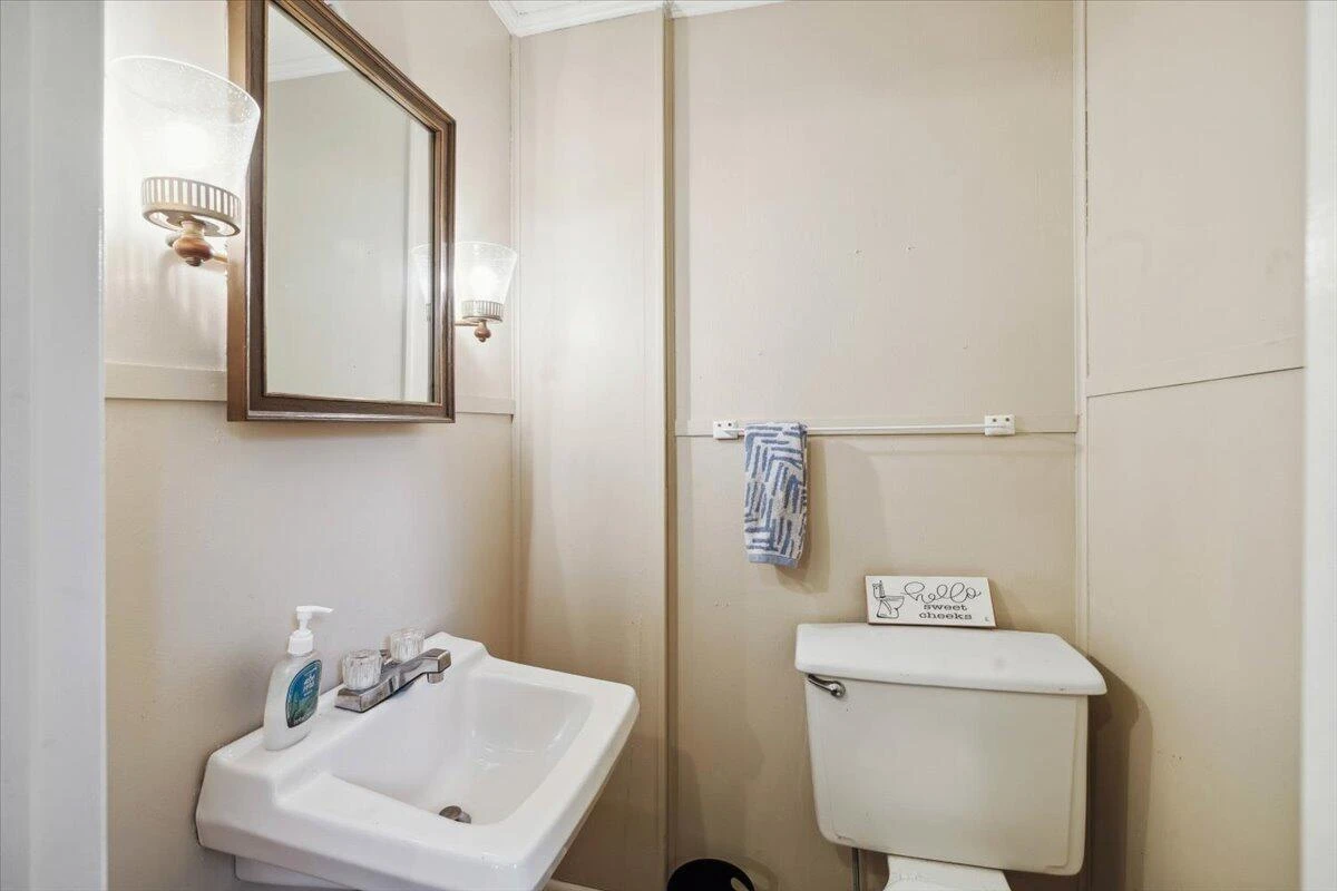 2266 Medford RD - Photo 20