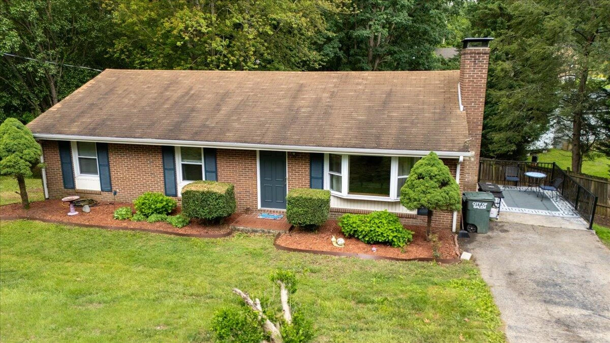 2266 Medford RD - Photo 8