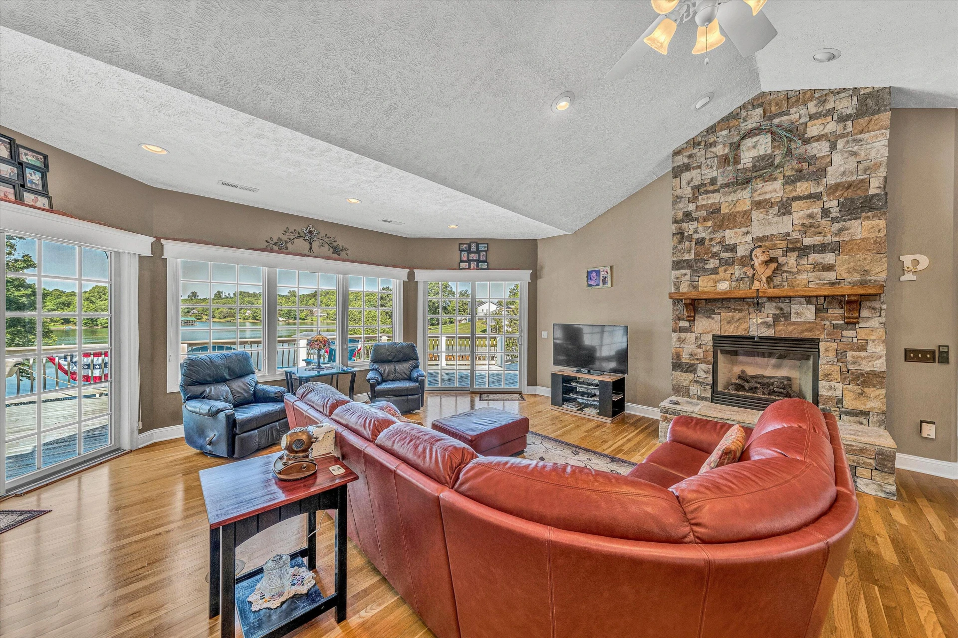 168 Sandy Point CT - Photo 17