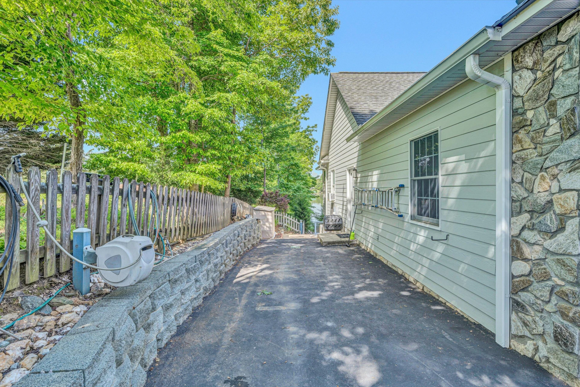 168 Sandy Point CT - Photo 65