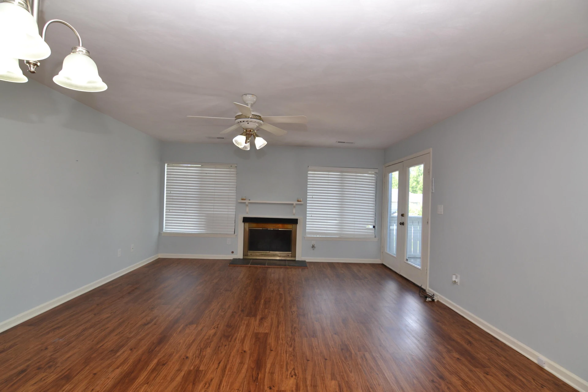 2435 Post Oak RD - Photo 3