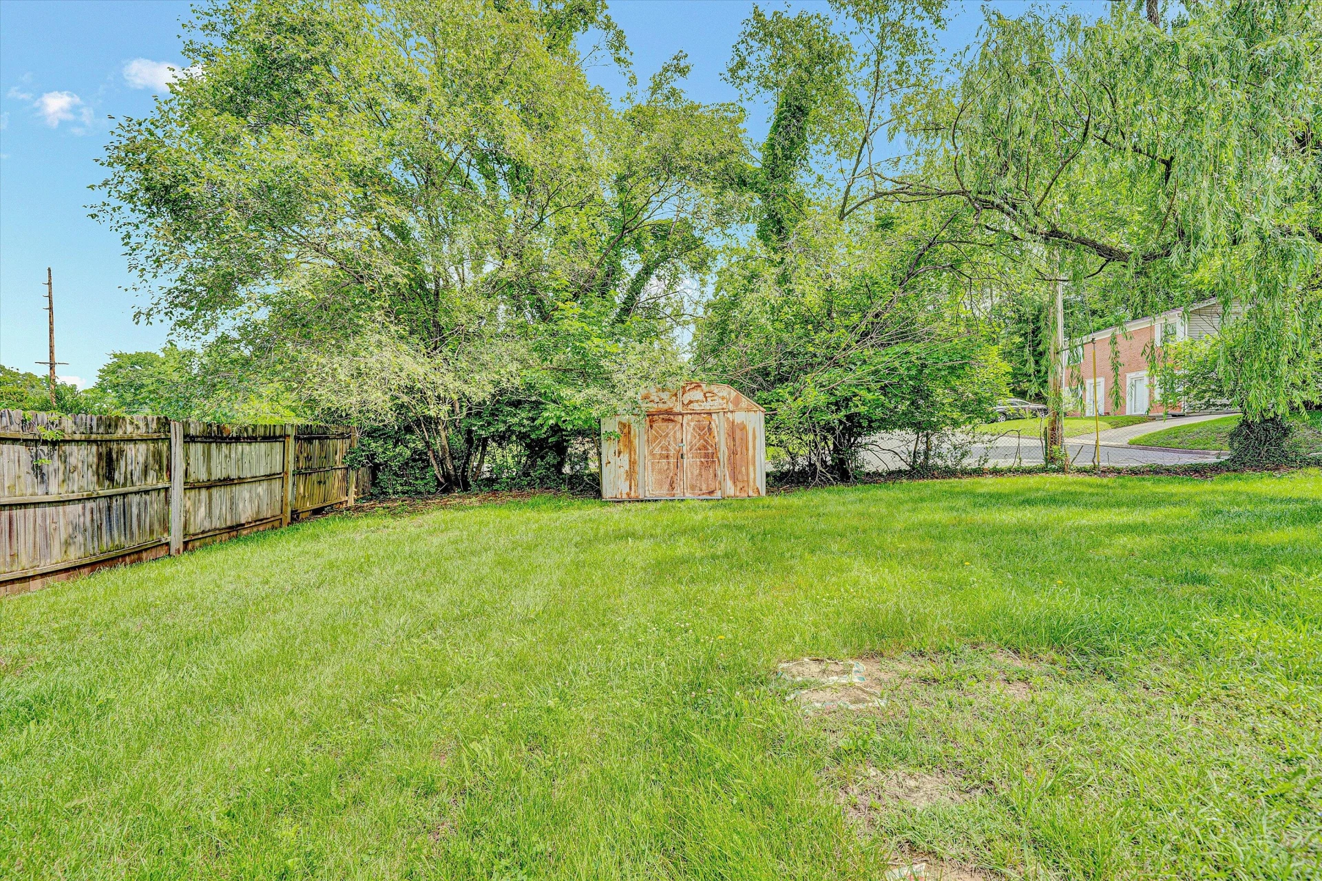 1514 Redwood RD - Photo 24