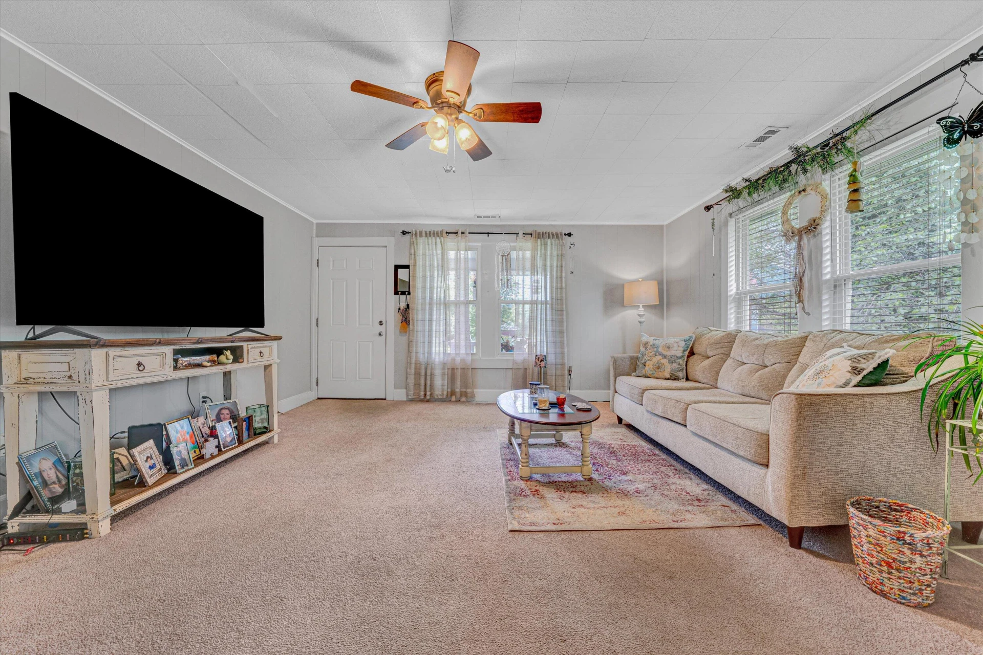 1514 Redwood RD - Photo 7