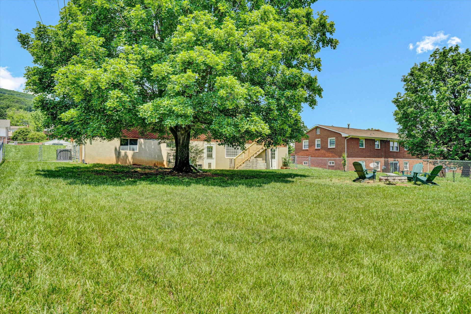 1526 Carrollton AVE - Photo 30