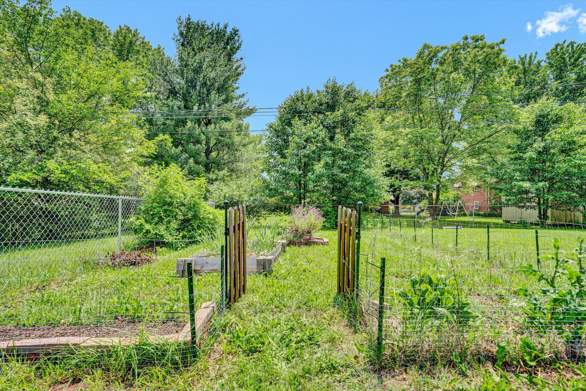 1526 Carrollton AVE - Photo 31