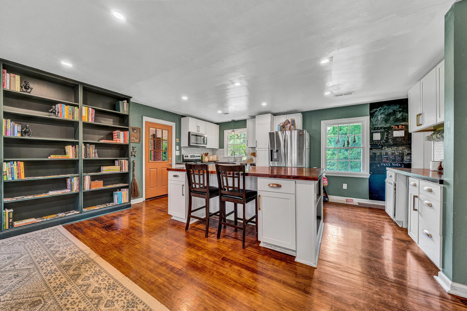 1526 Carrollton AVE - Photo 5