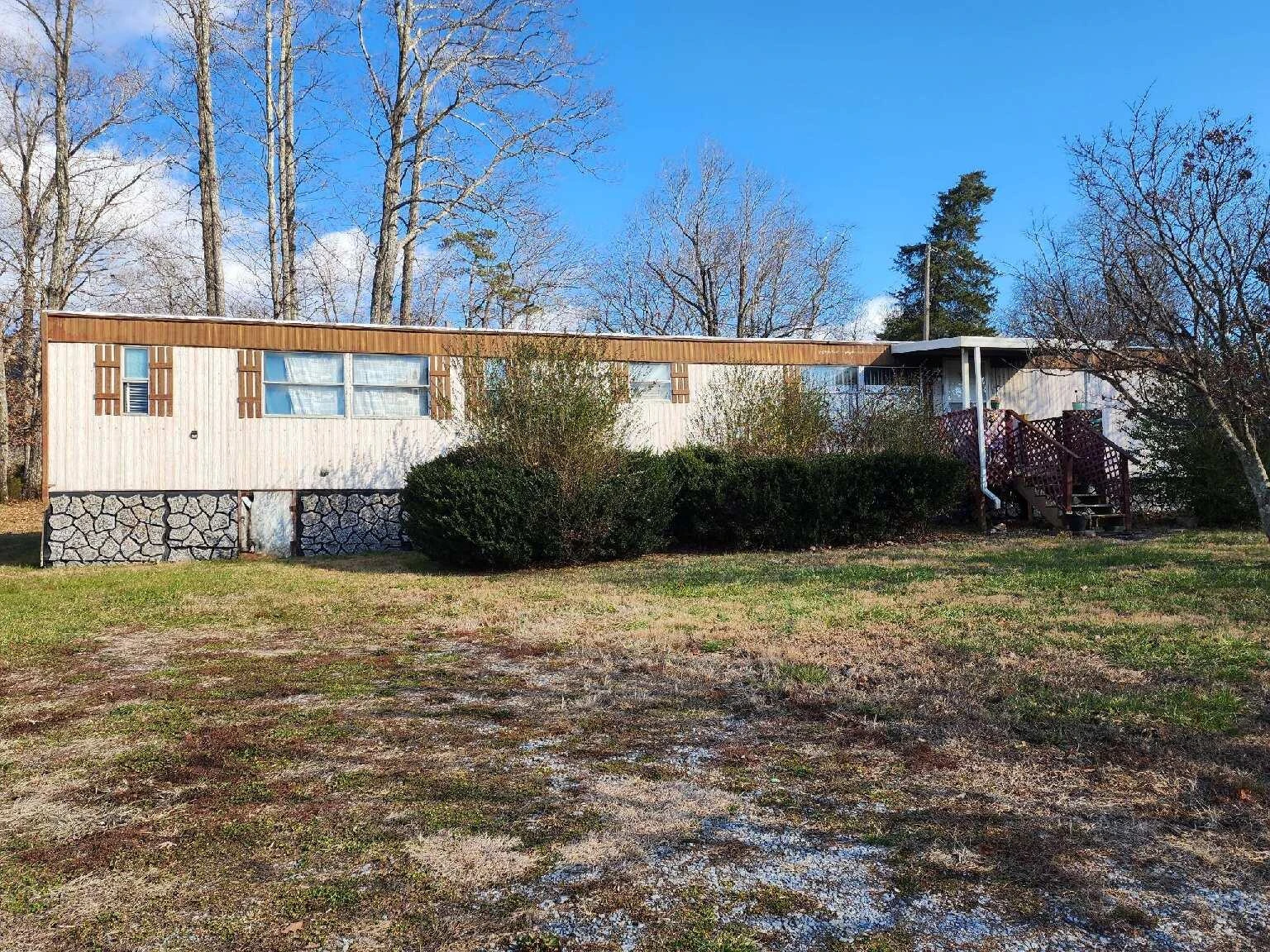 2225 Irving RD