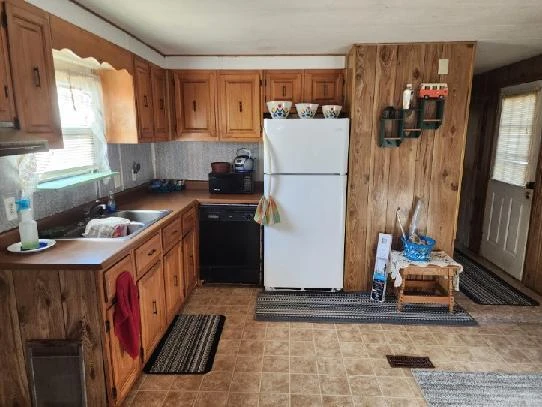 2225 Irving RD - Photo 5