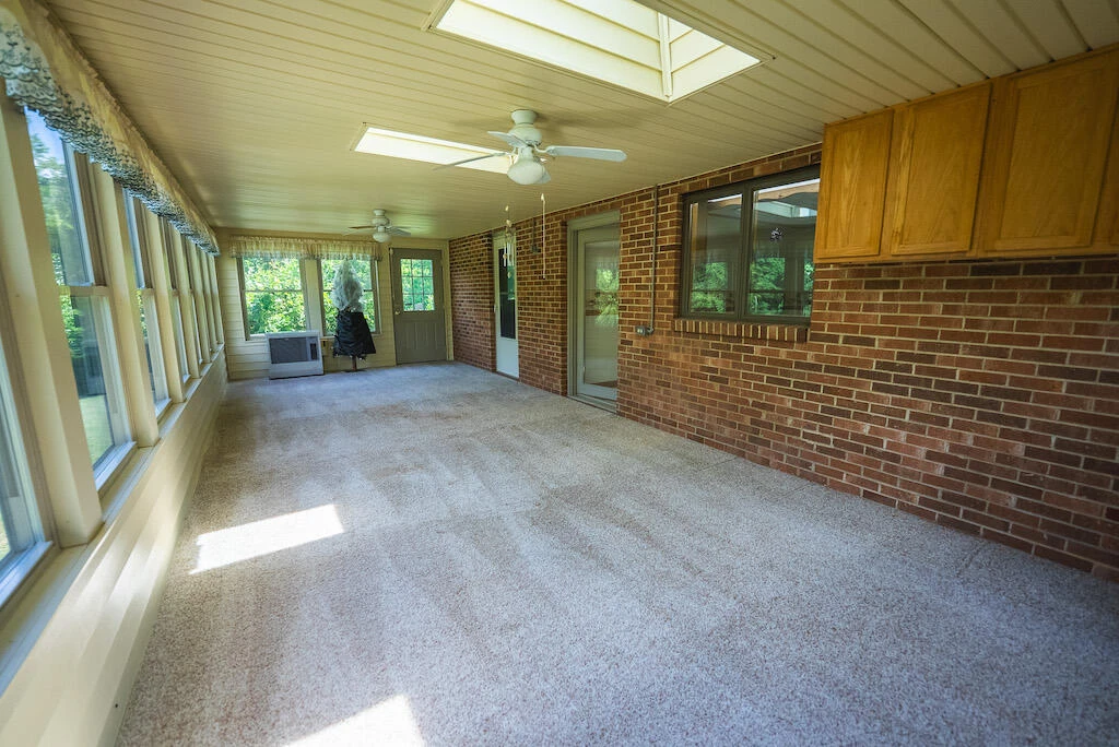 1978 Laurel Creek RD - Photo 19