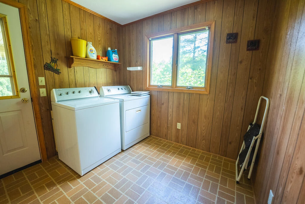 1978 Laurel Creek RD - Photo 35