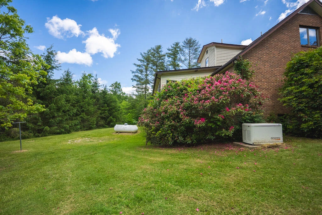 1978 Laurel Creek RD - Photo 44