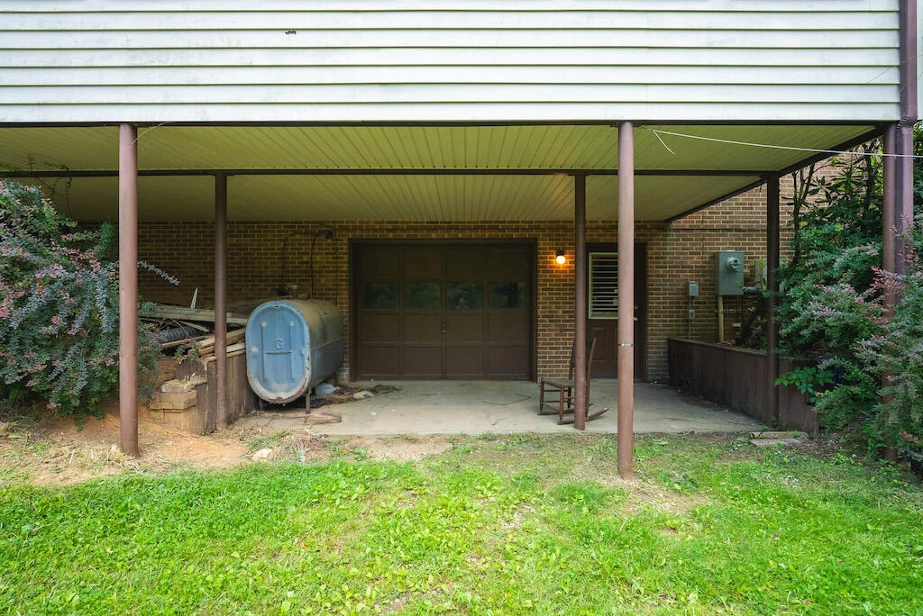 1978 Laurel Creek RD - Photo 46