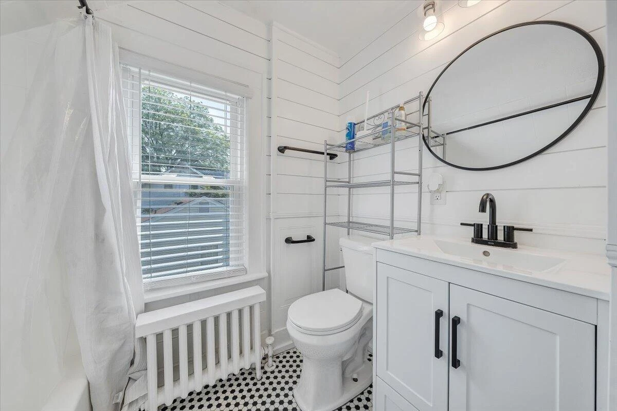 1124 Jamison AVE - Photo 21