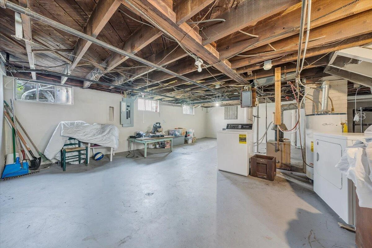 1124 Jamison AVE - Photo 23